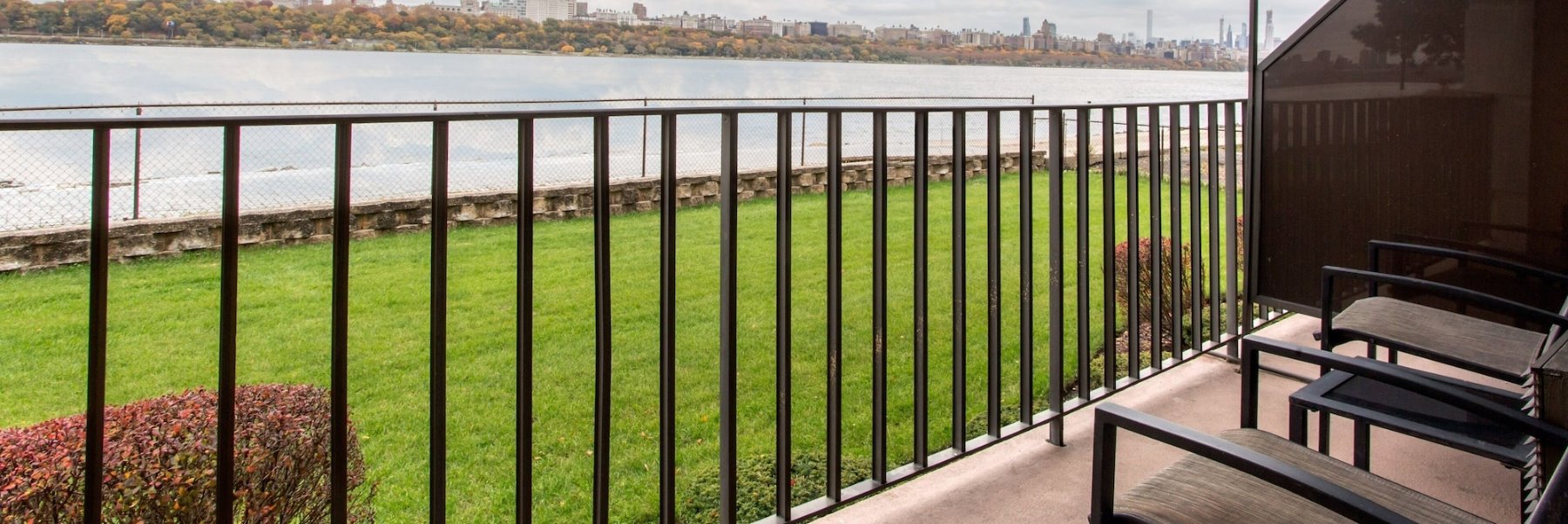 Contact Hotel Near Hudson River Comfort Inn Edgewater